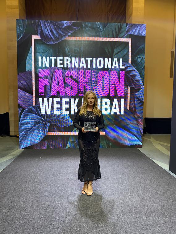 Plejada.pl: Projektantka Pierwszej Damy dostała prestiżową nagrodę na Fashion Week w Dubaju